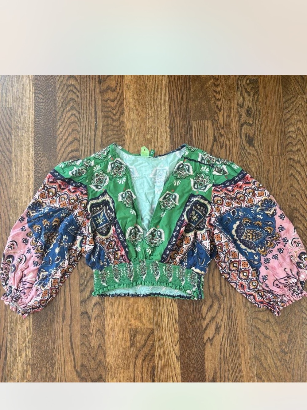 FARM Rio Multicolor Paisley Smocked V-Neck Crop Top